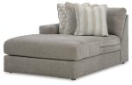 Avaliyah Sectional with Chaise Online Sale